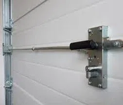 North Smithfield Locksmith Service North Smithfield, RI 401-856-9190 - 17a-Garage-Door-Locks